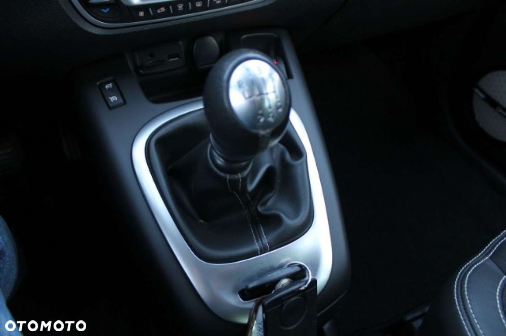 Renault Scenic - 25