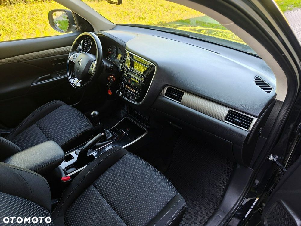Mitsubishi Outlander - 14