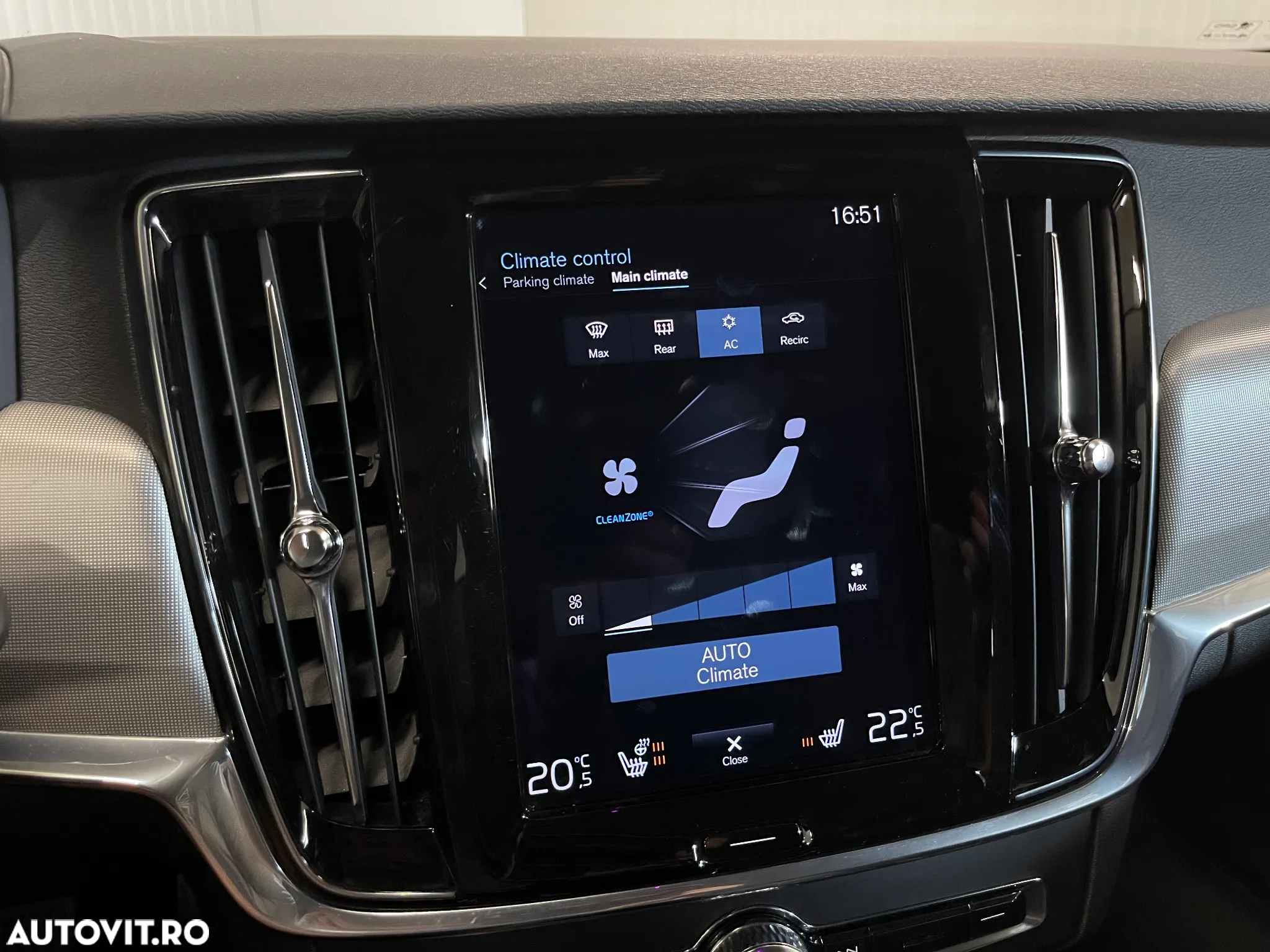 Volvo V90 V90CC B4 MHEV AT AWD Core - 19