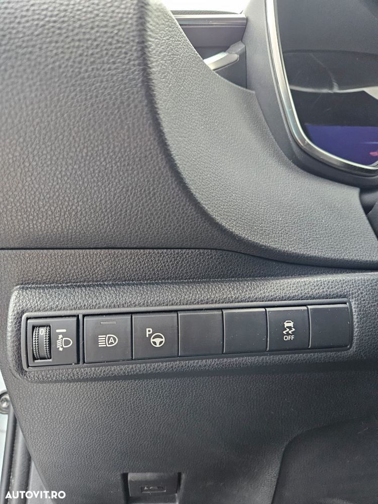 Toyota Corolla 1.8 Business Edition - 16