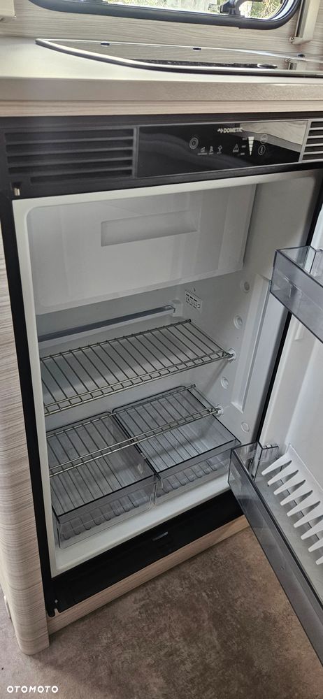 Dethleffs 460El C JOY noweczka salon Niemcy - 17