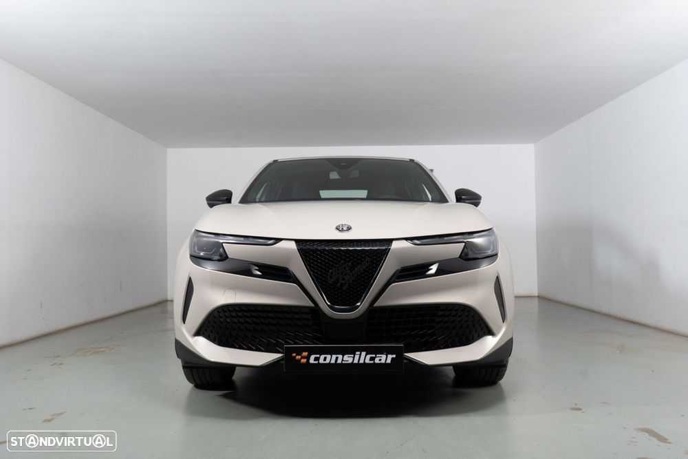 Alfa Romeo Junior Elletrica 50 kWh Launch Edition - 4