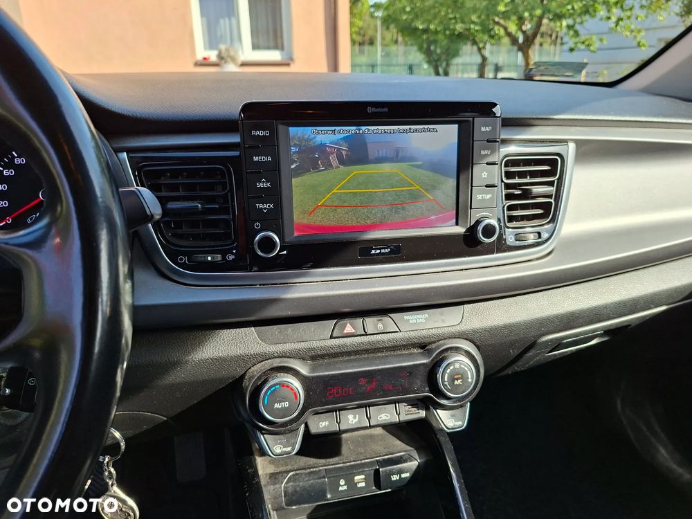 Kia Rio - 12