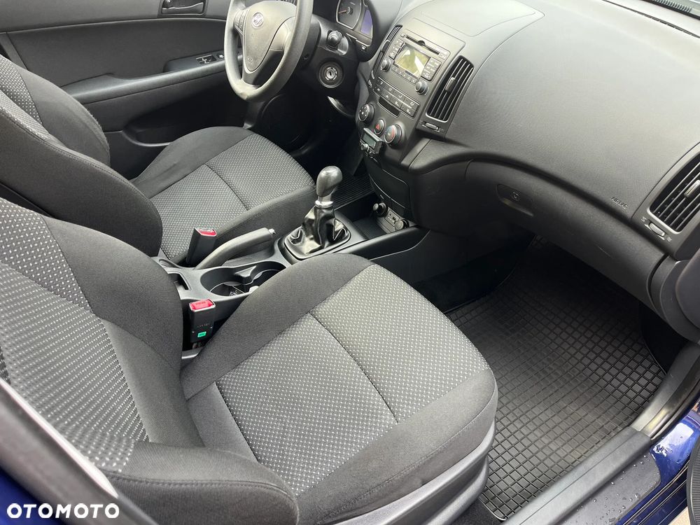 Hyundai i30 i30cw 1.4 blue Comfort - 11