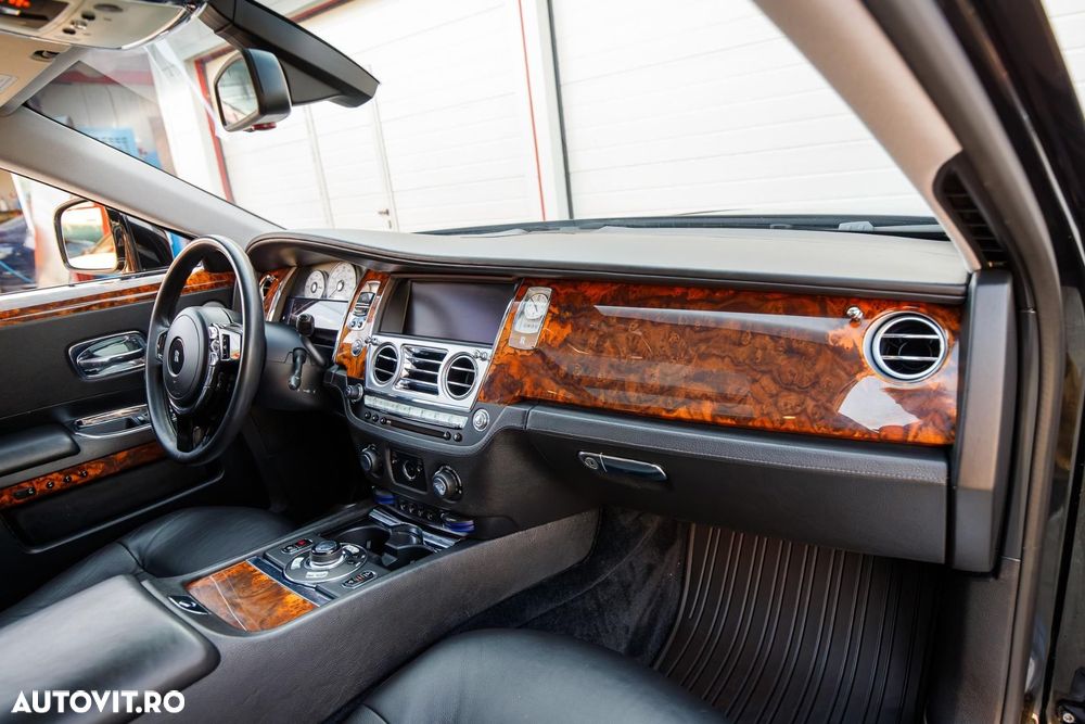 Rolls-Royce Ghost - 21