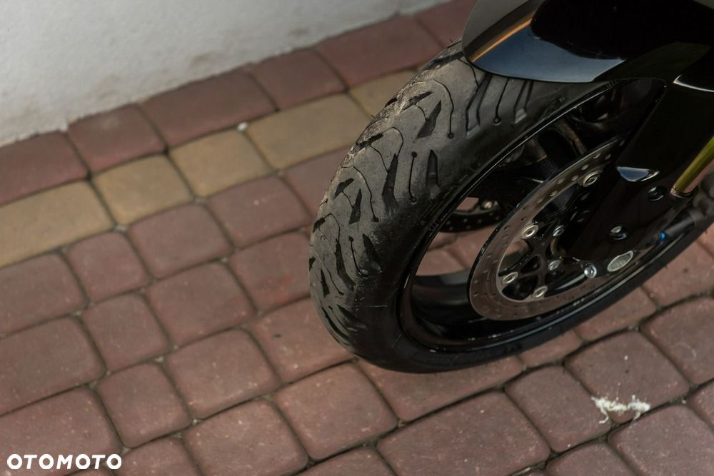 Suzuki GSX-R - 13