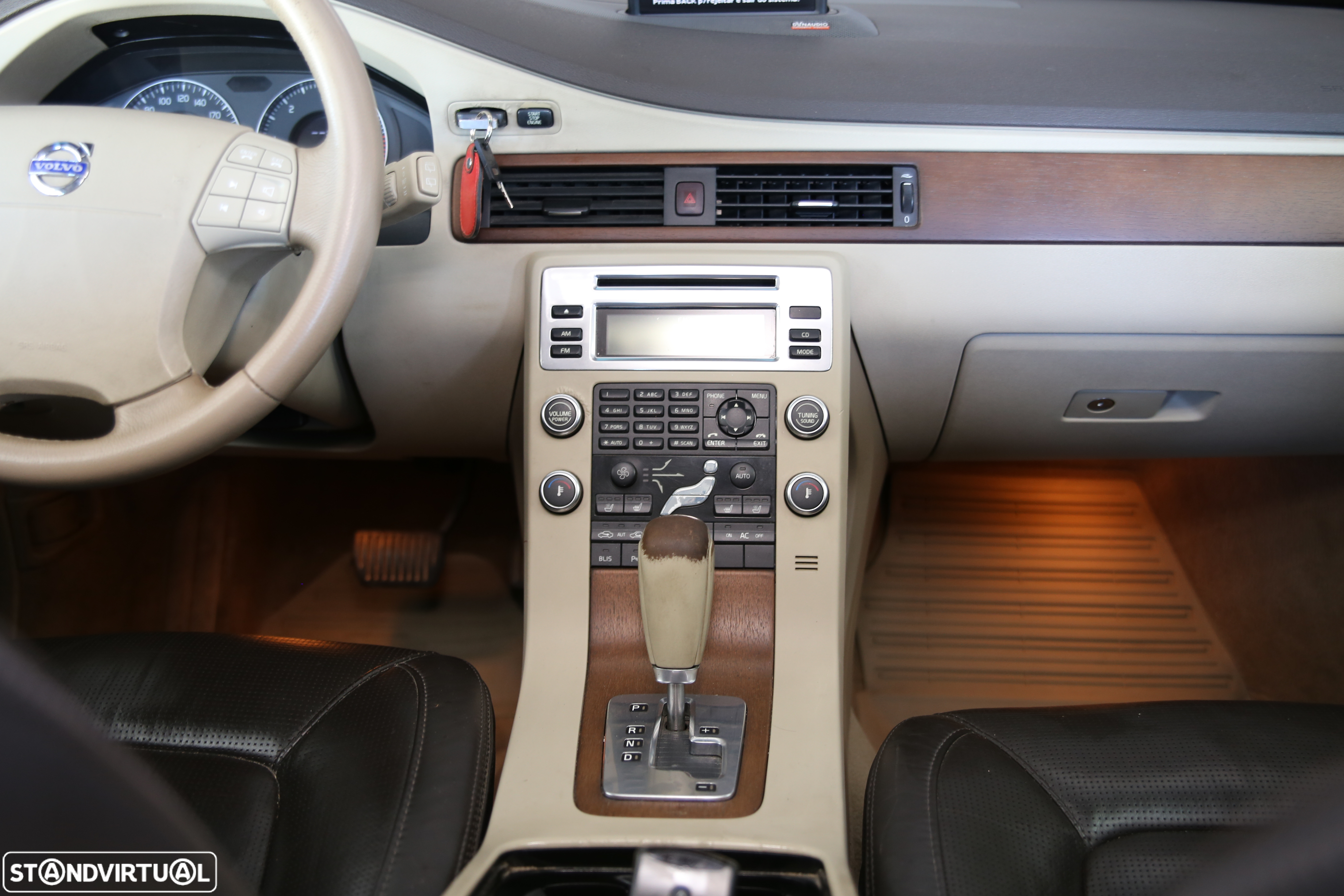Volvo XC 70 D5 AWD Aut. Summum - 17