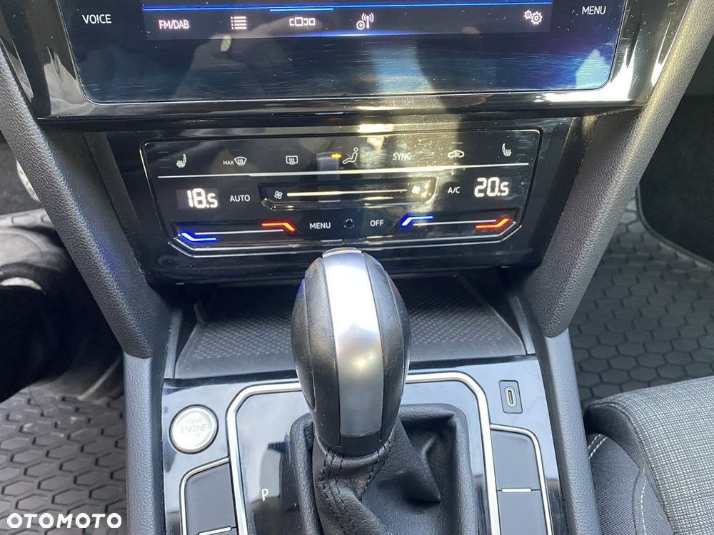 Volkswagen Passat 2.0 TSI Business DSG - 27