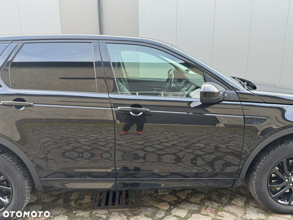 Land Rover Discovery Sport 2.0 D180 R-Dynamic HSE - 33