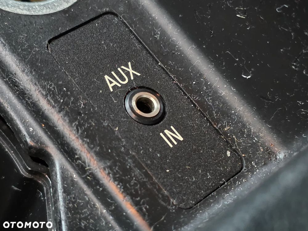 BMW Seria 3 318i - 32