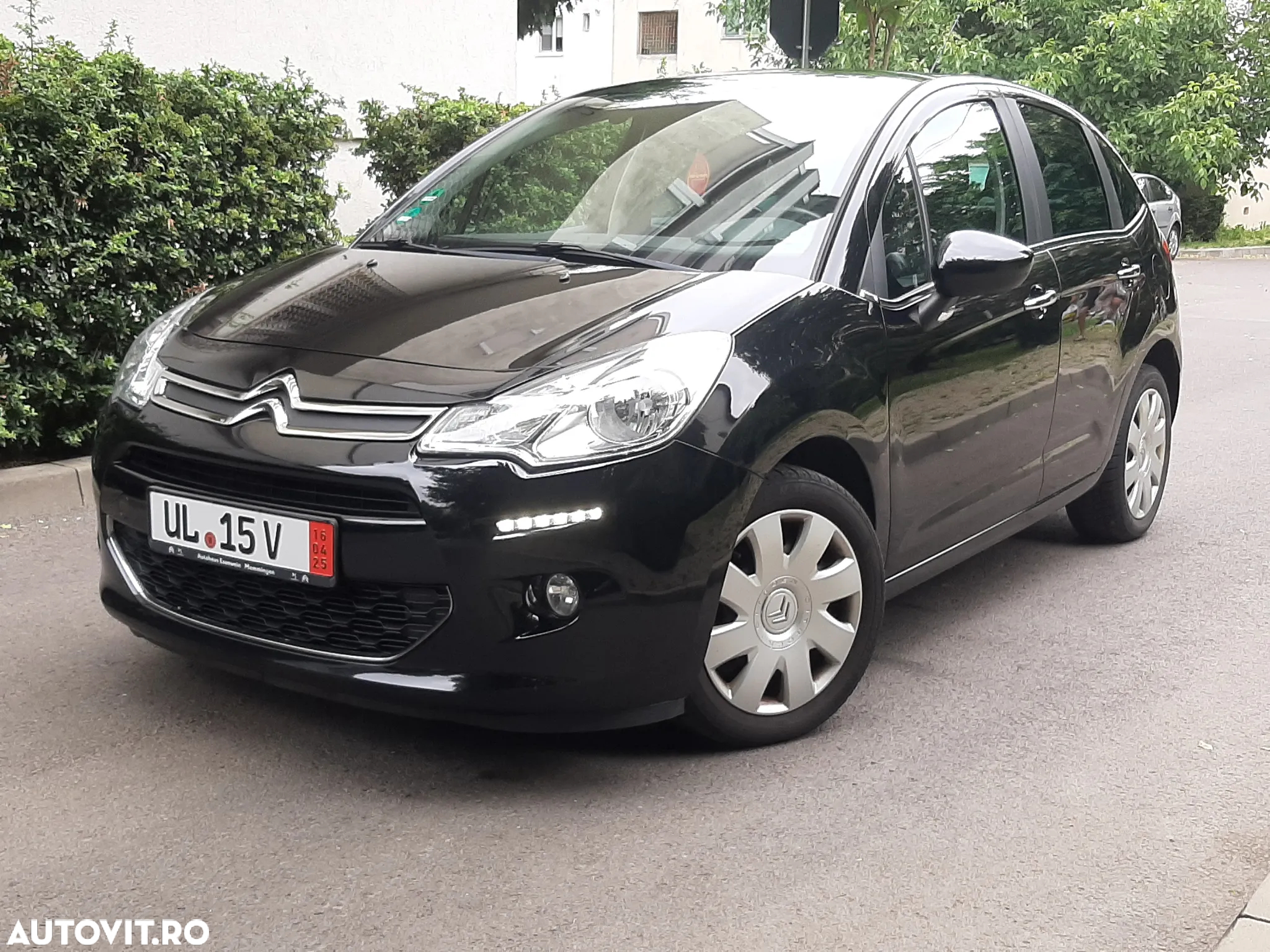 Citroën C3 1.2 PureTech BVM Shine - 10