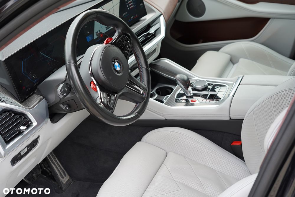 BMW XM - 10