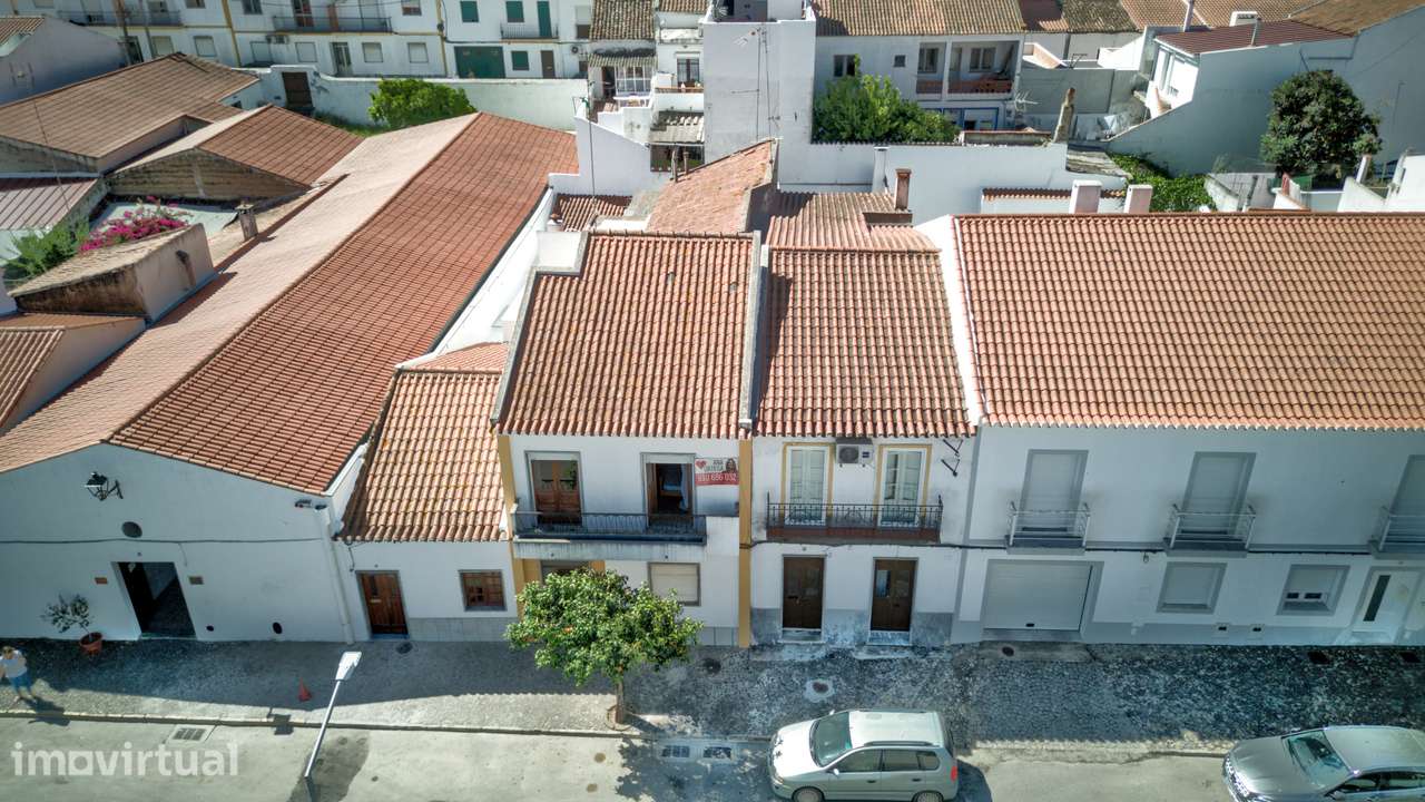 Andar Moradia de 4 assoalhadas com terraço em Moura - Grande imagem: 3/23