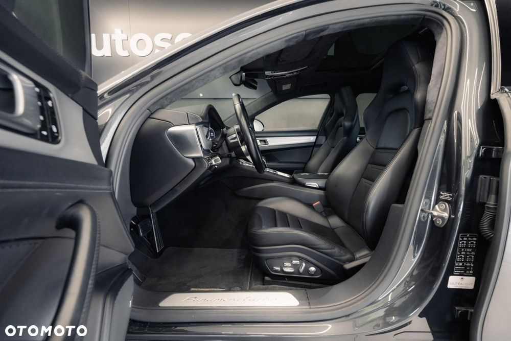 Porsche Panamera Turbo - 14