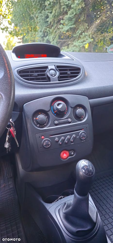 Renault Clio - 6