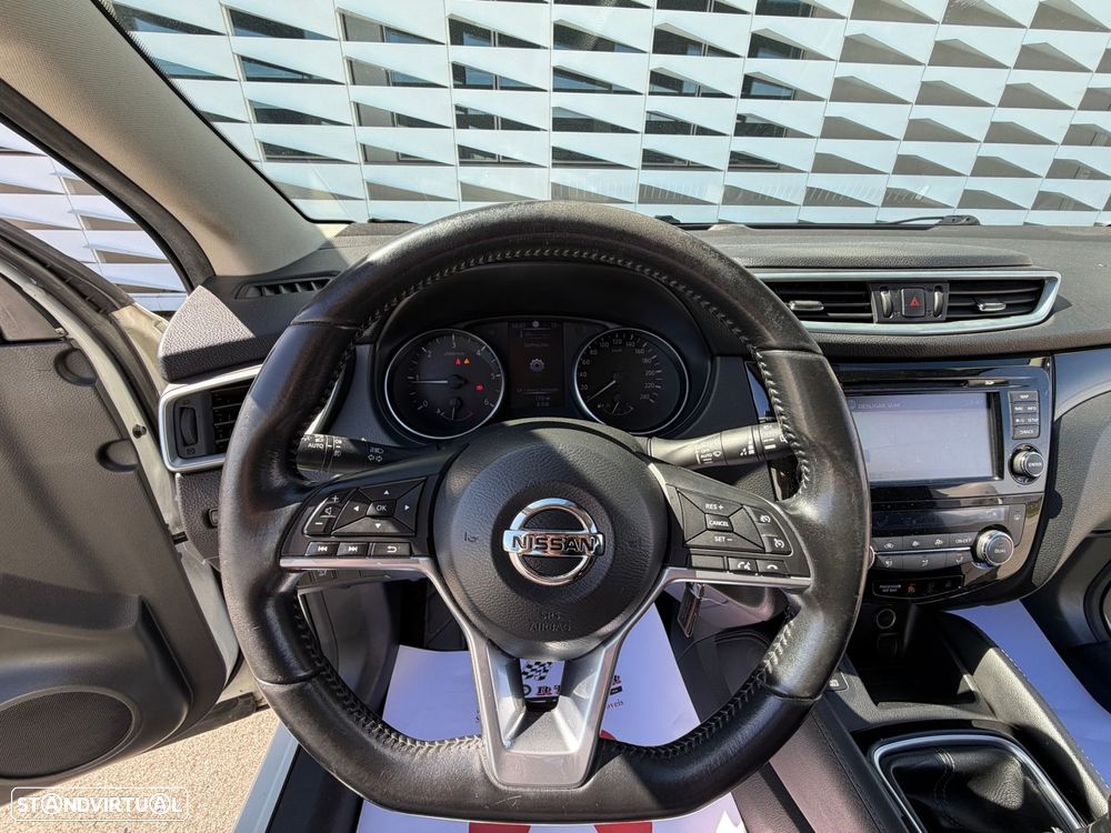 Nissan Qashqai 1.5 dCi N-Connecta - 13