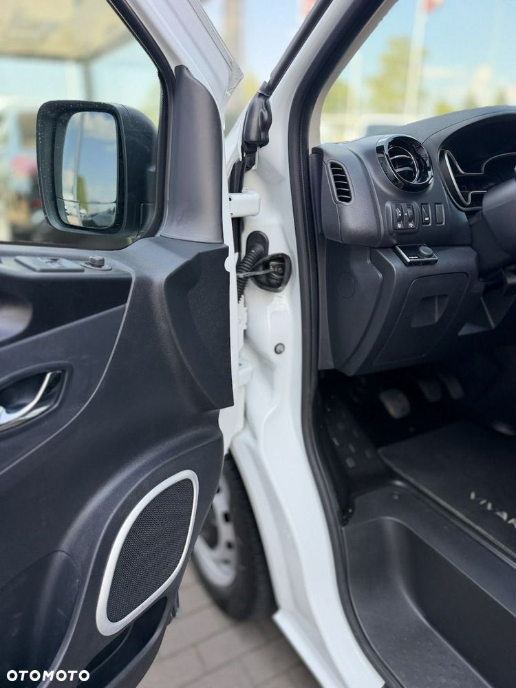 Opel Vivaro - 28