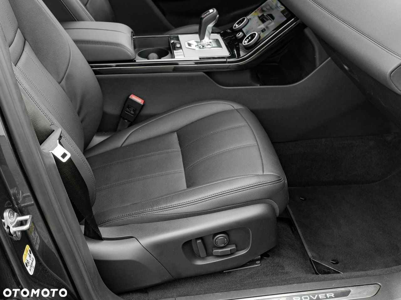 Land Rover Range Rover Evoque - 32