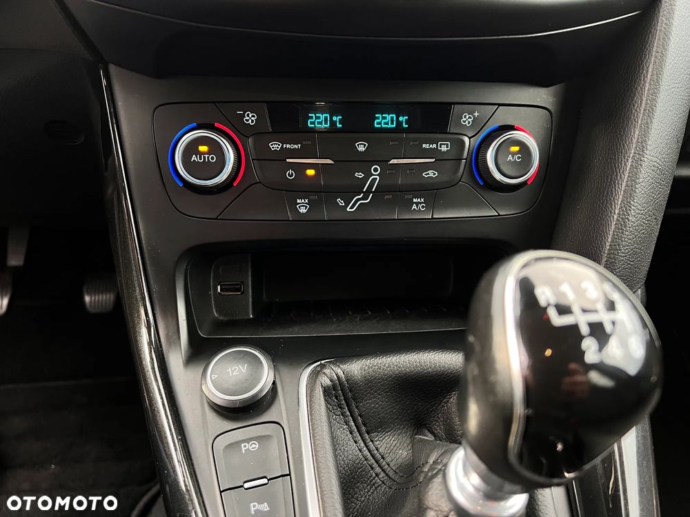 Ford Focus - 23