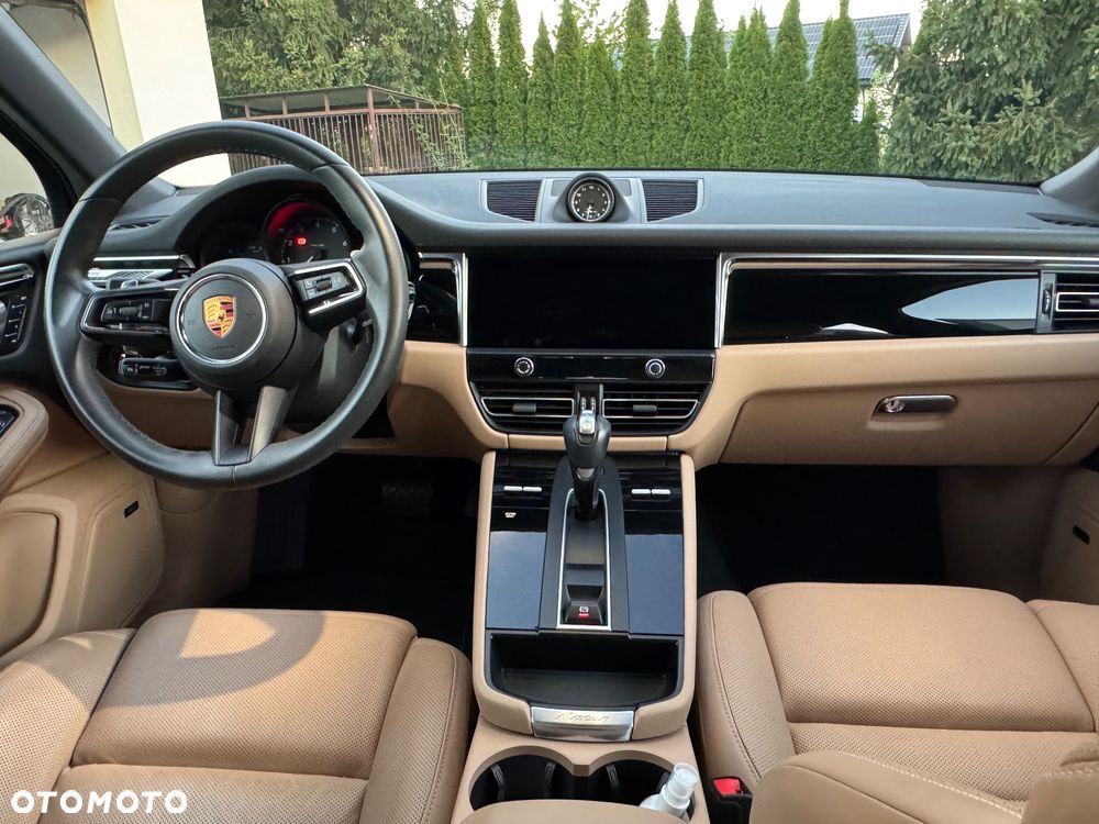 Porsche Macan Standard - 21