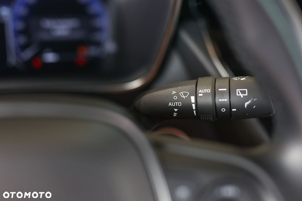 Toyota Corolla 1.8 Hybrid Comfort - 36