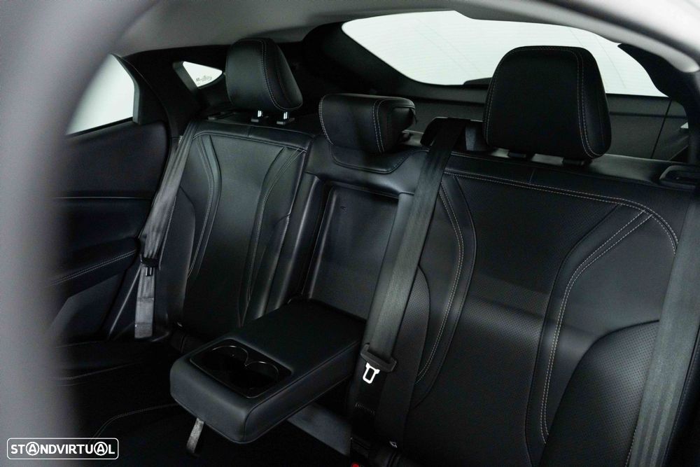 Ford Mustang Mach-E Standard - 10