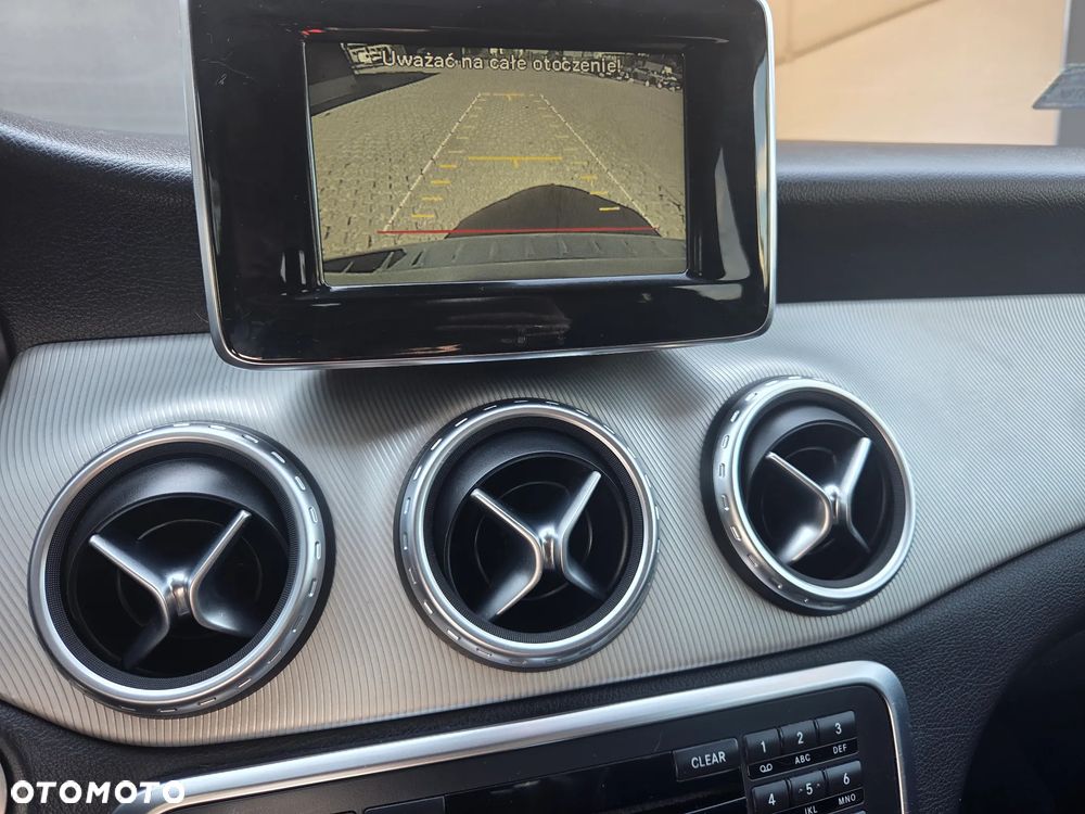 Mercedes-Benz GLA 250 4-Matic - 13