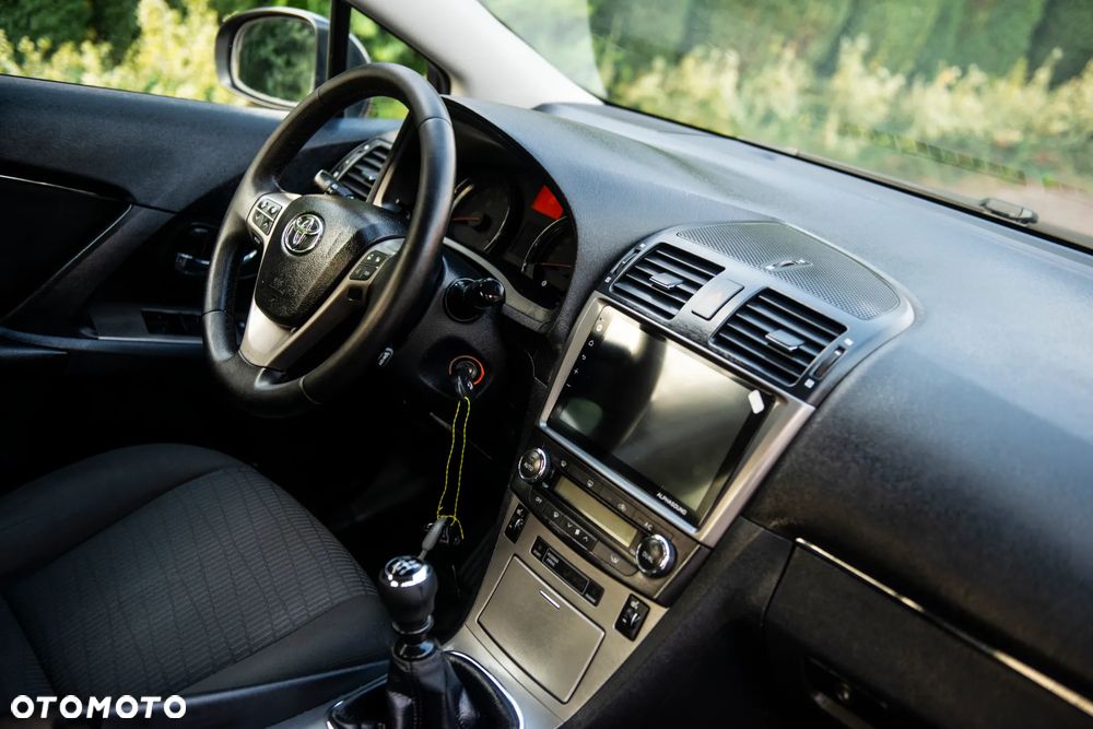 Toyota Avensis Touring Sports 1.8 Comfort - 38