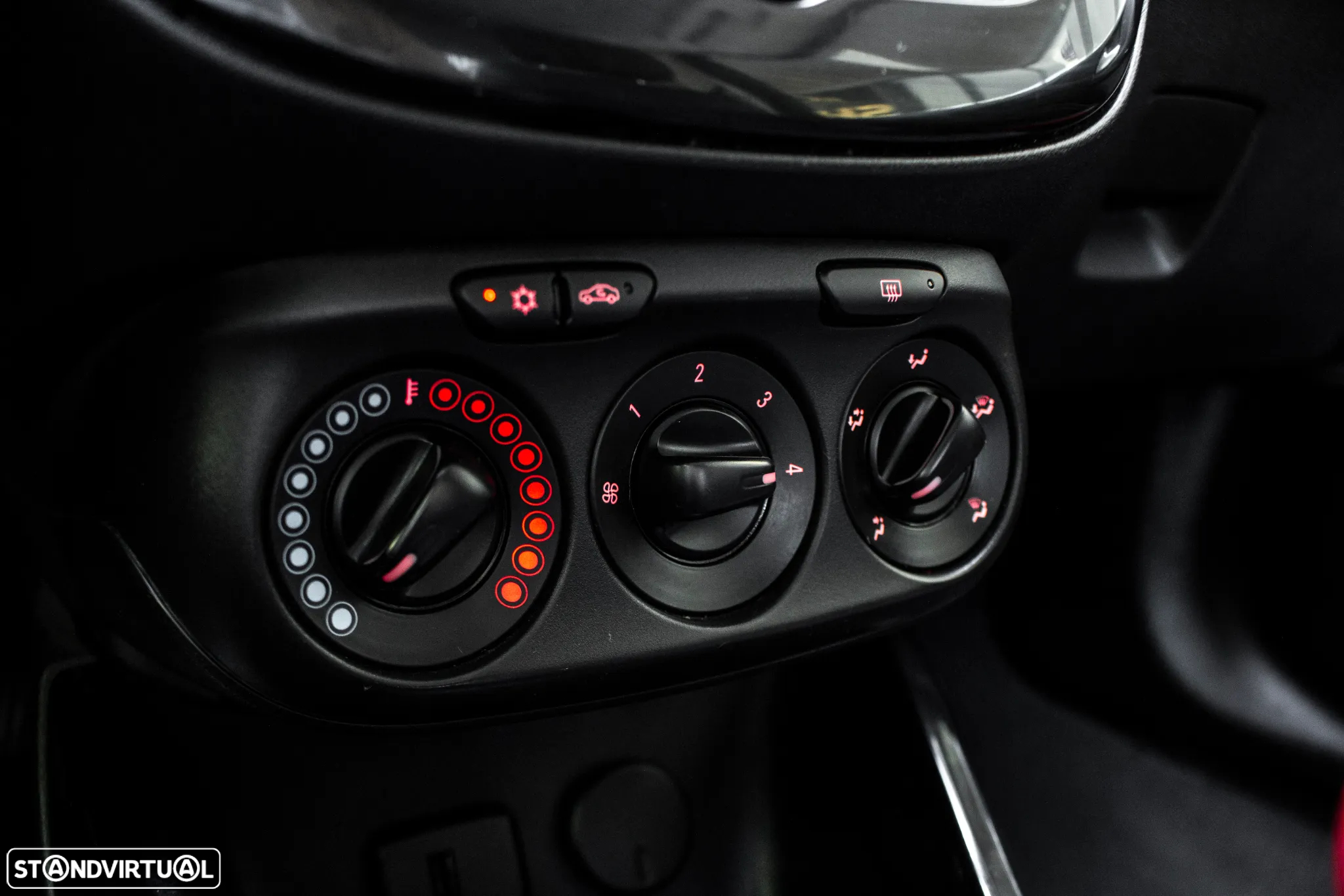 Opel Adam 1.2 Glam - 15