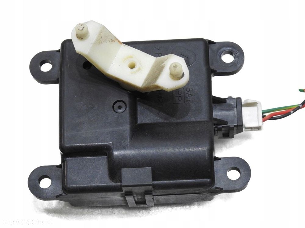 SILNICZEK NAGRZEWNICY NISSAN PRIMERA P12 - 1