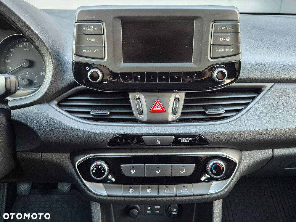 Hyundai i30 1.4 Premiere Comfort - 15