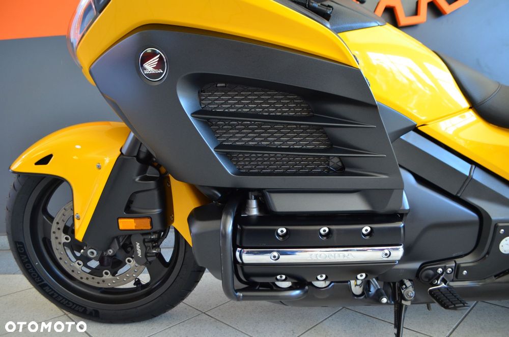Honda GL - 27