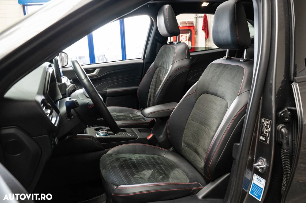 Ford Kuga 2.5 Duratec PHEV ST-LINE - 6