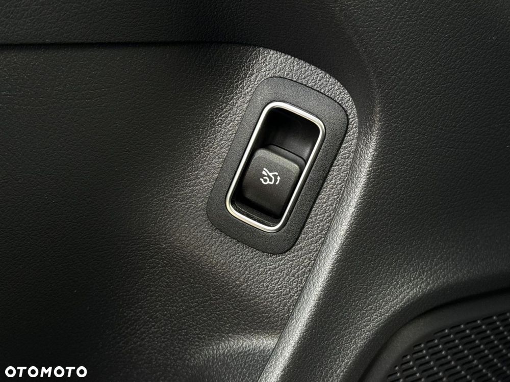 Mercedes-Benz CLA - 23