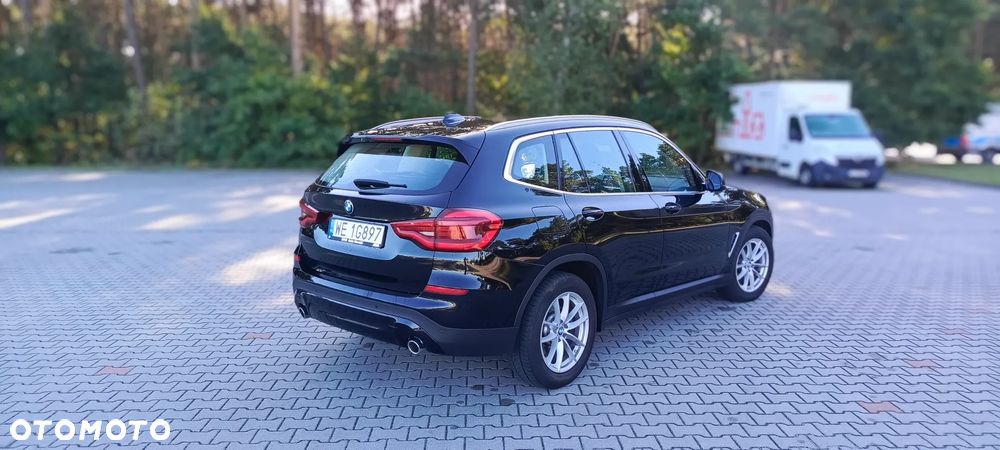 BMW X3 sDrive18d - 18