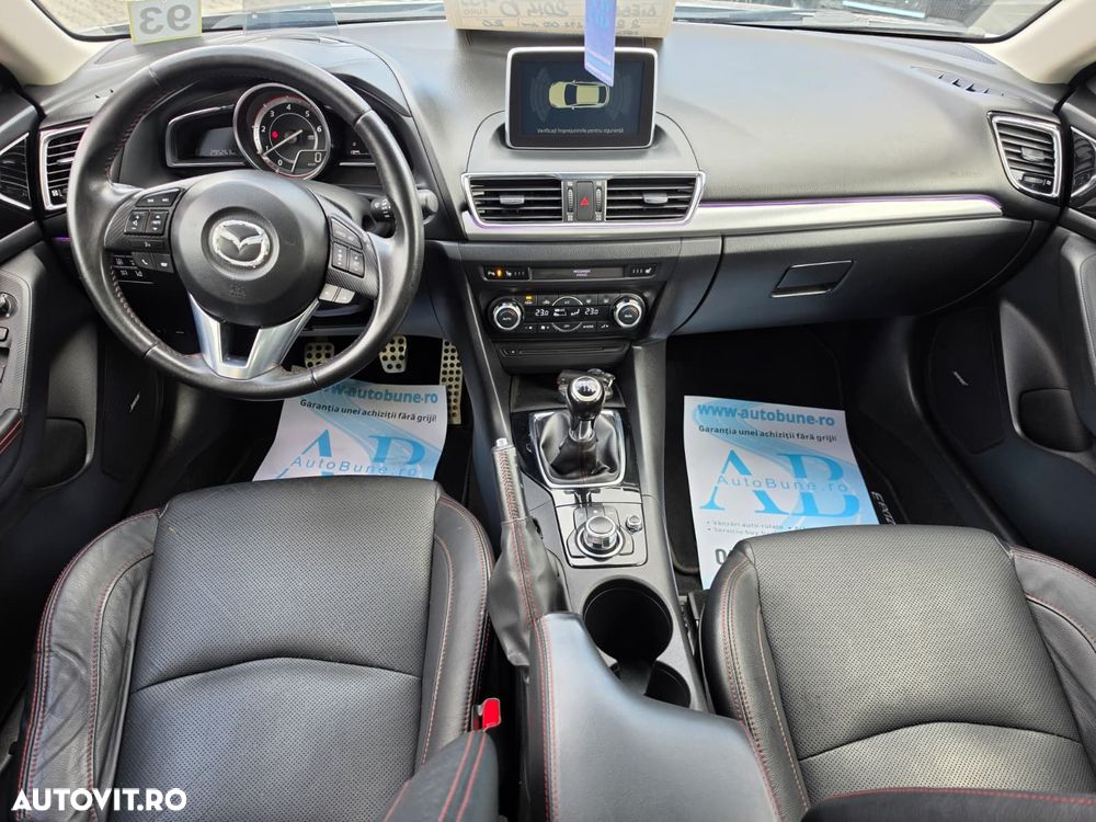 Mazda 3 - 8