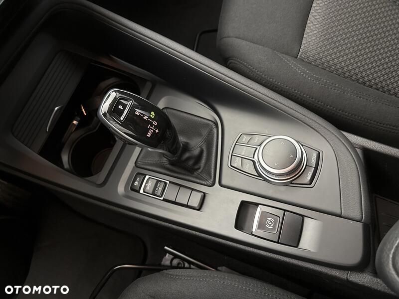 BMW X1 sDrive18i GPF - 18