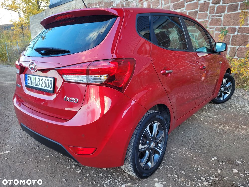 Hyundai ix20 1.4 blue YES - 12
