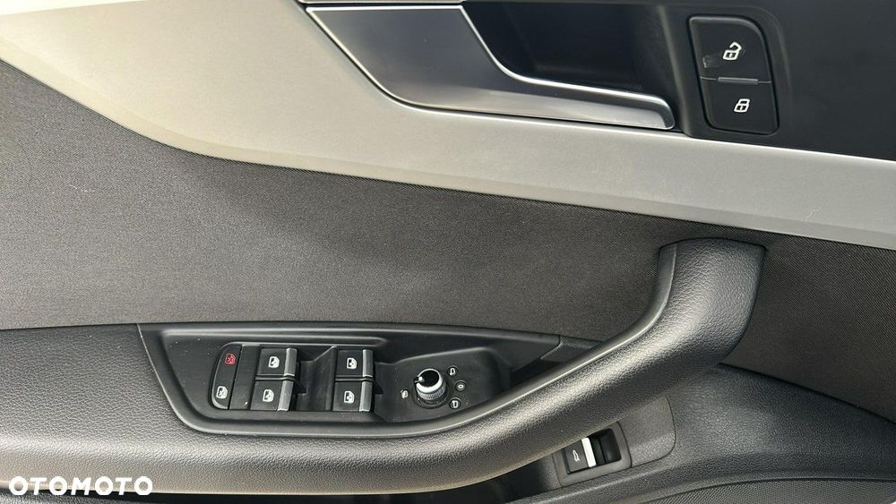 Audi A4 Limousine - 13