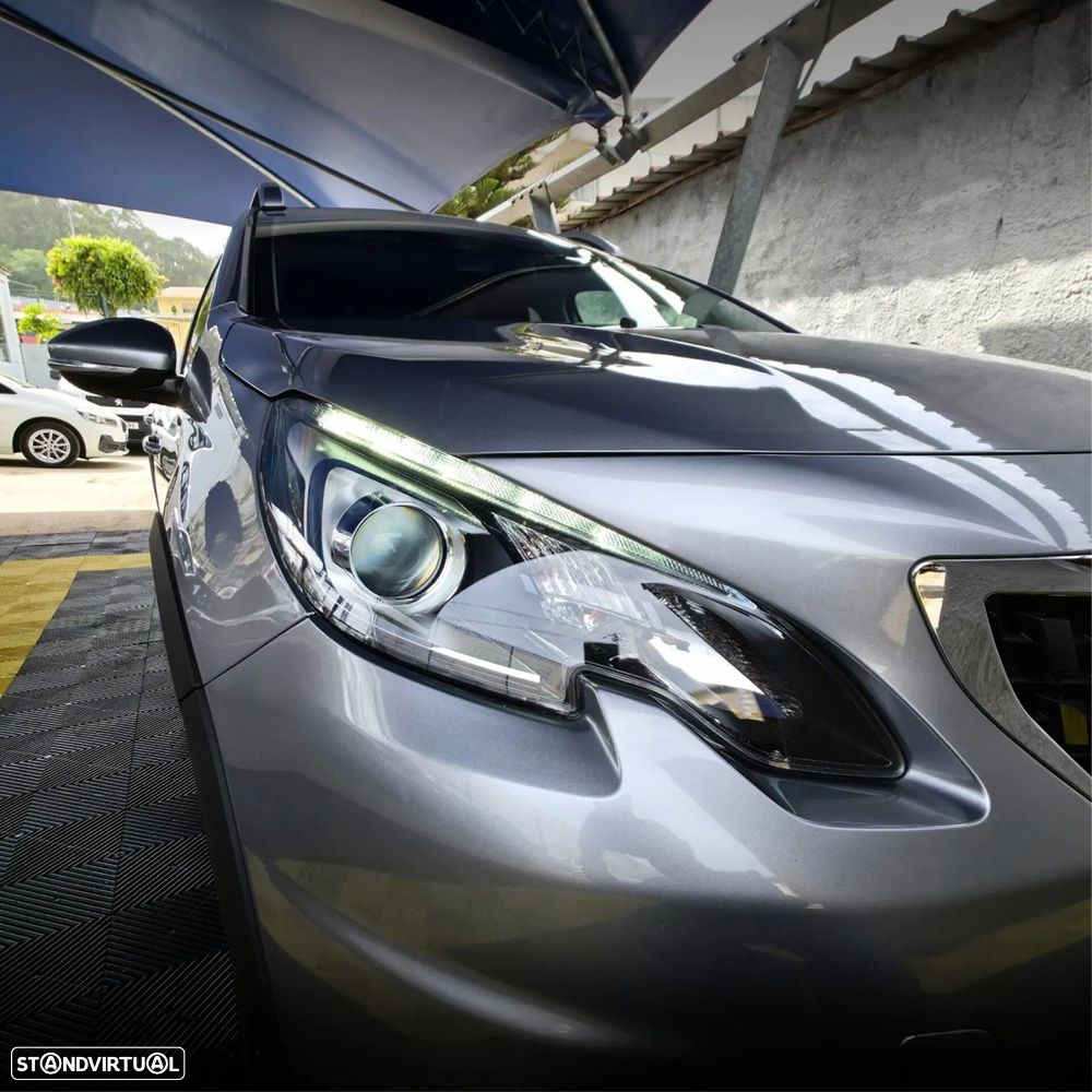 Peugeot 2008 1.2 PureTech Signature - 5