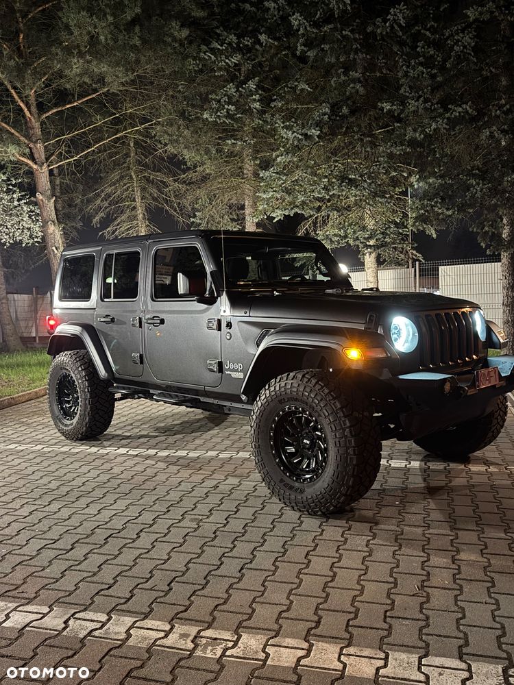Jeep Wrangler - 32