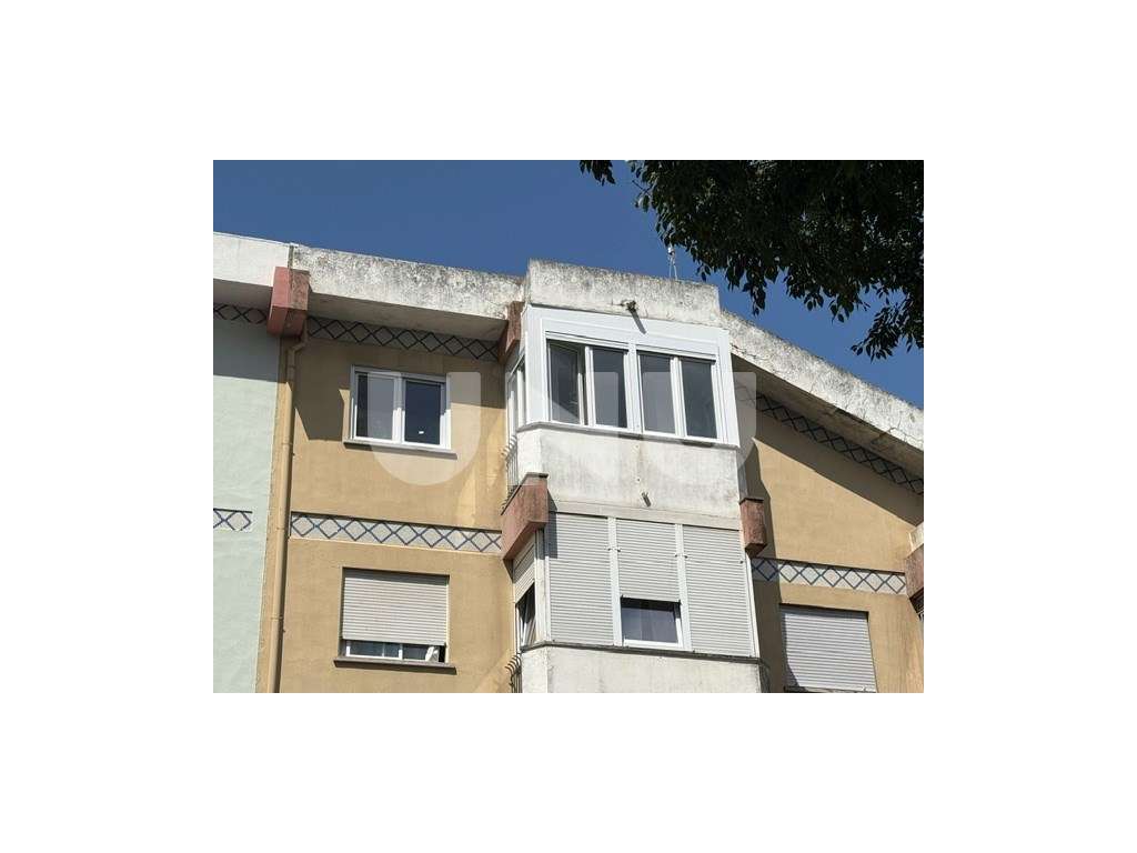 Apartamento T2 na Amadora com muita luminosidade - Grande imagem: 2/35