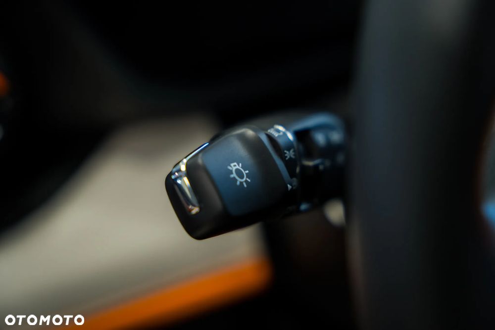 Dongfeng Shine 1.5 Mach Power DCT - 17