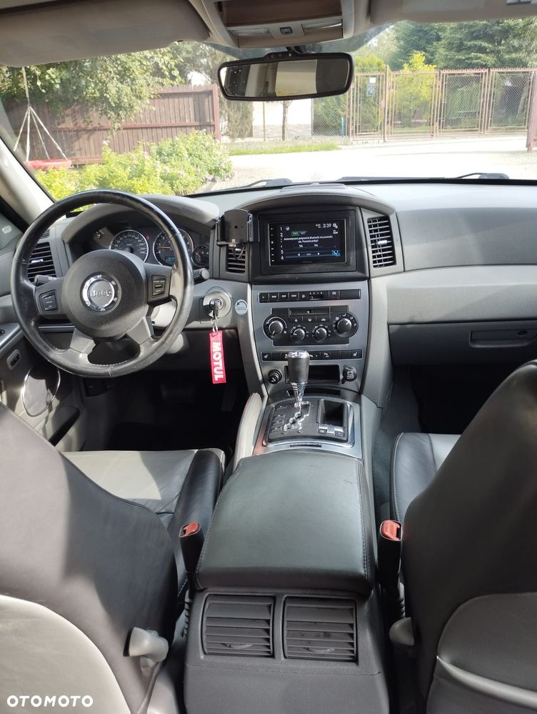 Jeep Grand Cherokee - 4
