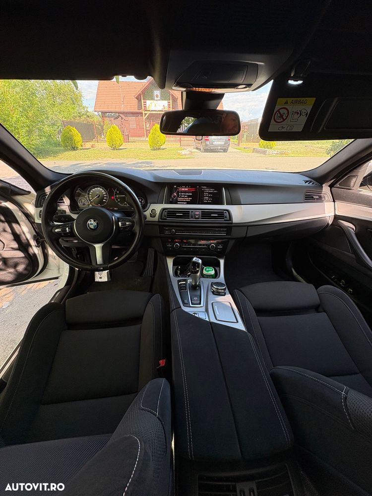 BMW Seria 5 520i - 11