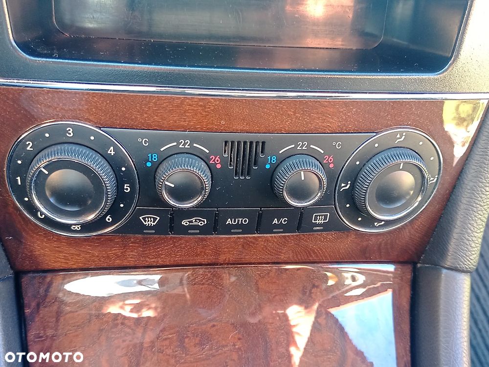 Mercedes-Benz Klasa C 180 T Kompressor Classic - 14