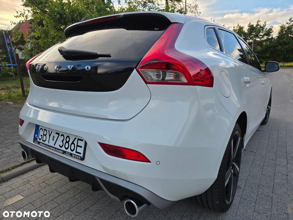 Volvo V40 D4 Drive-E R-Design Momentum - 12