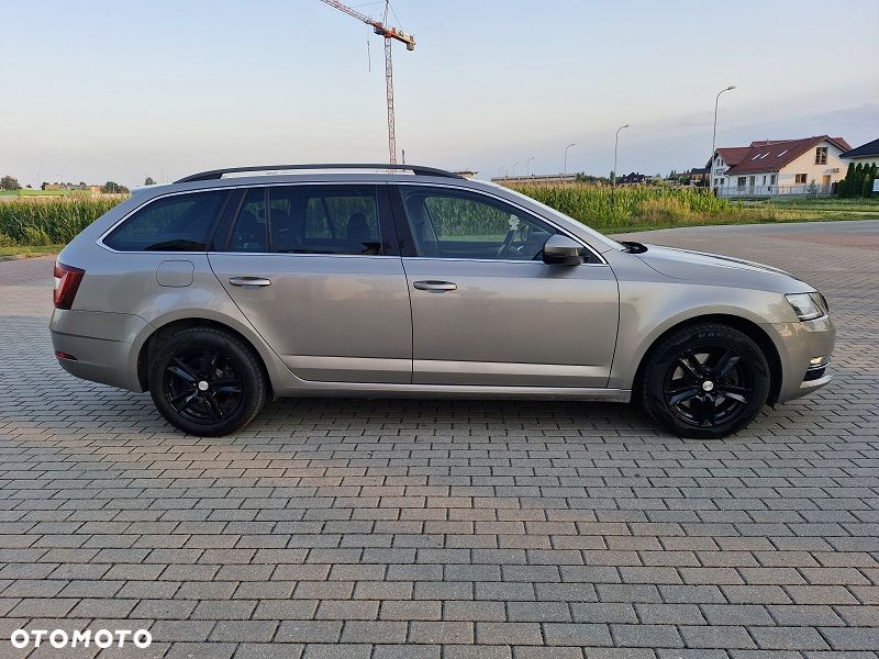 Skoda Octavia 2.0 TDI 4x4 Style DSG - 4