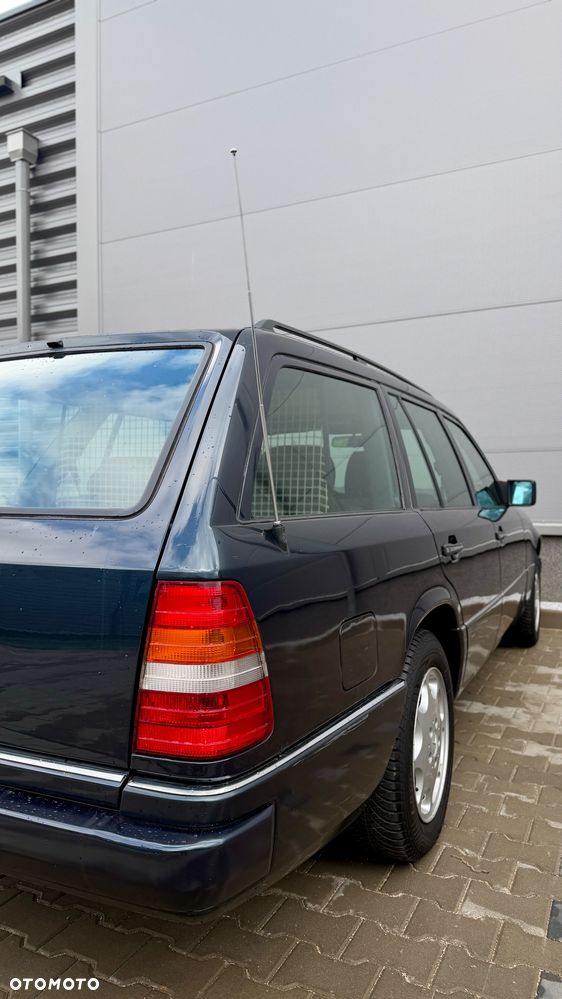 Mercedes-Benz W124 (1984-1993) - 15