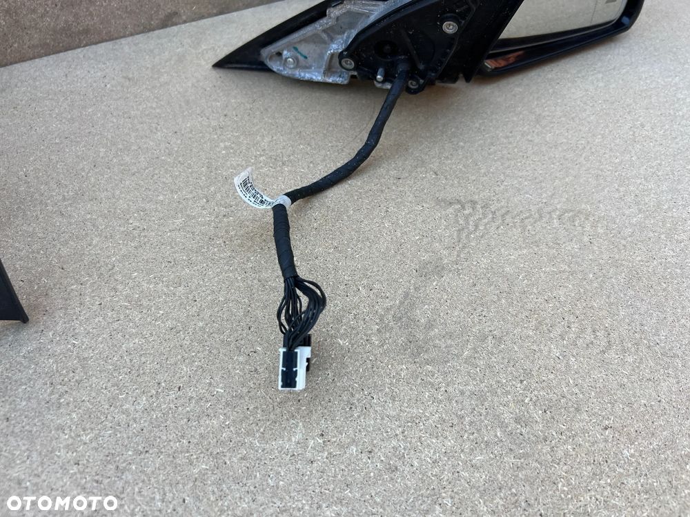 LUSTERKO PRAWE MERCEDES W212 ASYSTENT 20 PIN EUROPA - 2